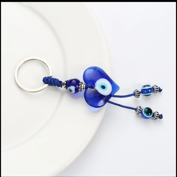 Heart shaped evil eye keyring keychain - Picture 5 of 9